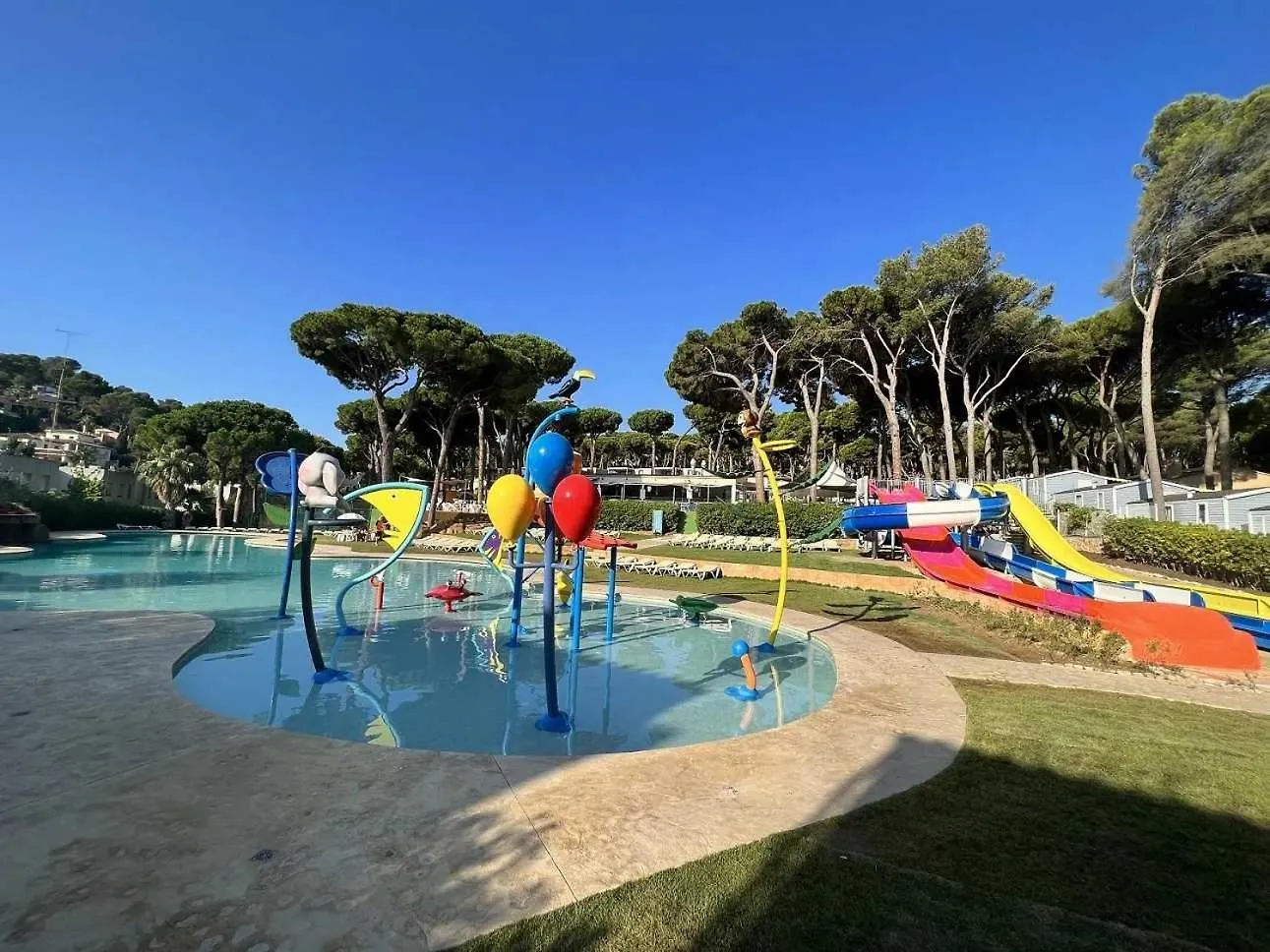 Camping 4 Etoiles - Parc Aquatique - Ccafefi Pals